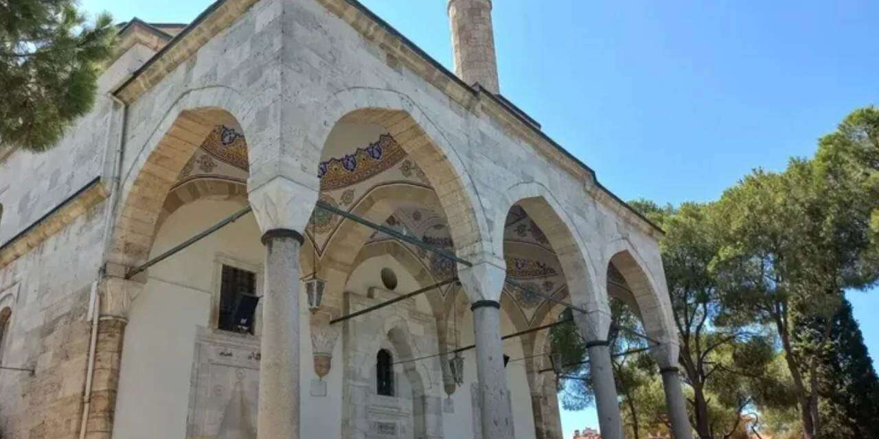 'Cuma namazı çıkışı domuz eti yedirildi' iddiasında Valilik: ‘2015 yılında oldu, işyerinde de domuz eti bulundu’