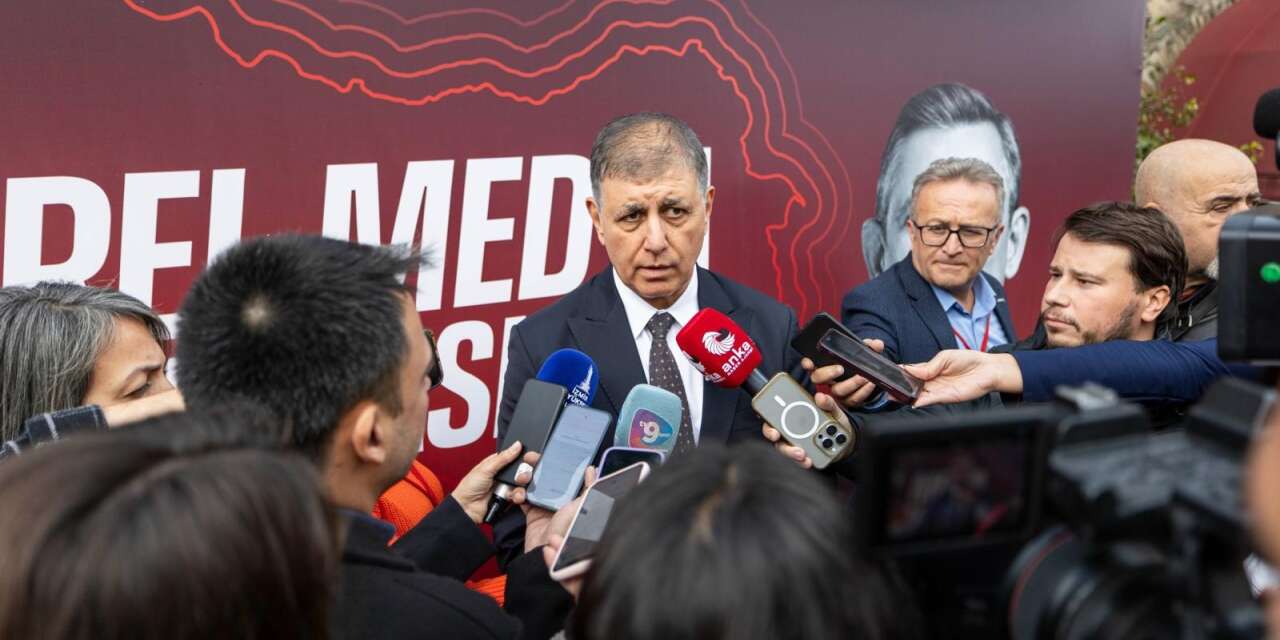 İzmir Büyükşehir Belediye Başkanı Tugay, Çalışma Bakanı ile yaptığı görüşmeyi anlattı: Yoğun bir çaba var…