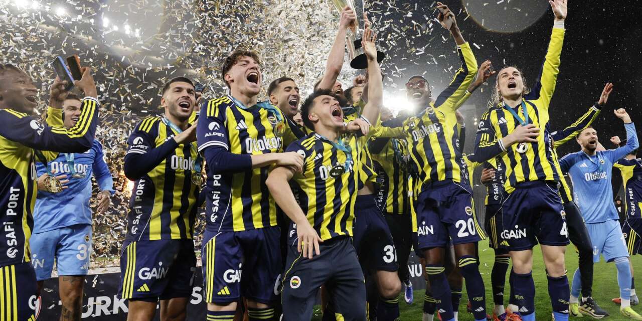 Süper Kupa'nın sahibi Fenerbahçe oldu! Galatasaray 0-2 Fenerbahçe