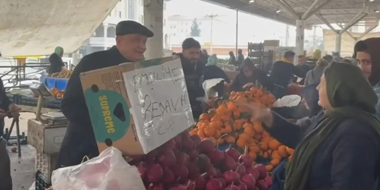 CHP’li Meriç, pazarda emekliye turp dağıttı: ‘Hükümet en azından utanır diye…’