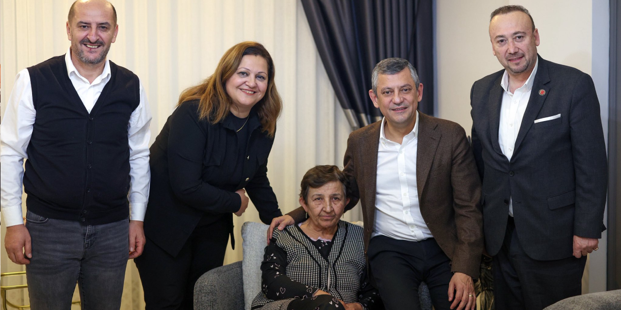 Özgür Özel'den Burcu Köksal’ın annesi Meral Serdar’a geçmiş olsun ziyareti