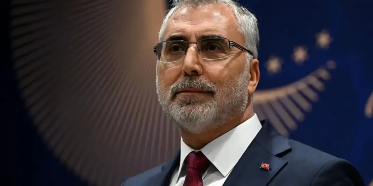 Çalışma Bakanı'ndan emekli için nöbet tutan CHP'ye: SGK borçlarını ödeyin