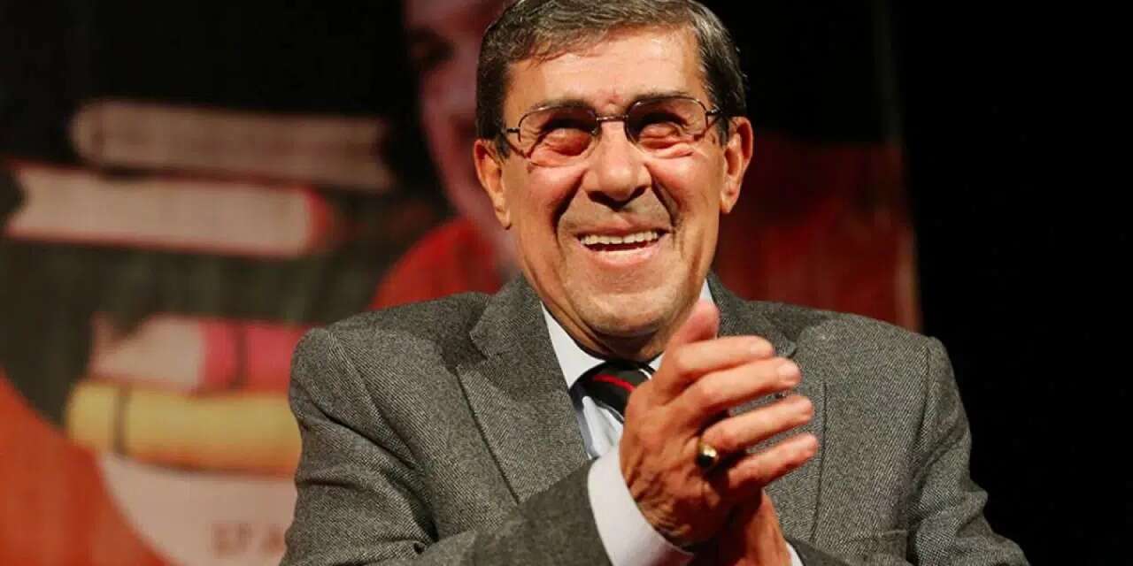 Usta oyuncu turnede kaza geçirdi, hastaneye kaldırıldı