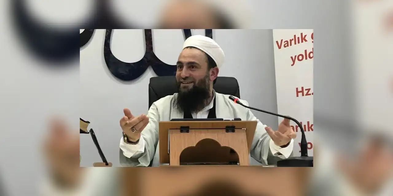 Erdal Sadi isimli cübbeli bir kişi verdiği vaazda Alevilere hakaret etti: Kadınlı-erkekli karışık oynarız...