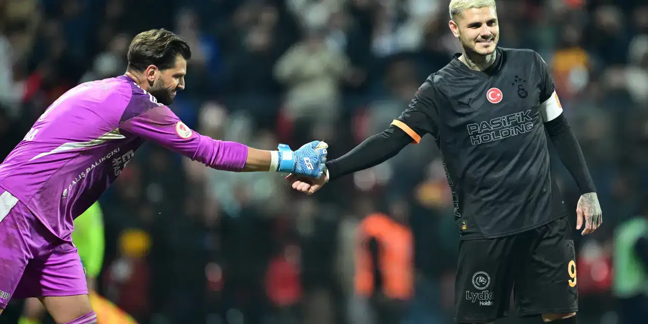 Icardi’nin kaçırdığı 2 penaltından sonra binlerce Galatasaray taraftarı bakın ne yaptı