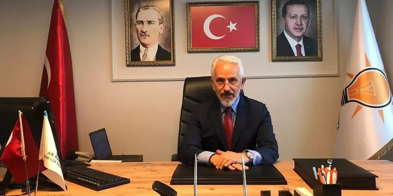 İBB soruşturmalarına tepki gösterip AK Parti'den istifa etmişti: CHP'ye katıldı