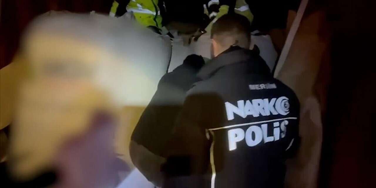 Brezilya'dan Mersin'e gelen gemiye operasyon: Kokain çıktı!