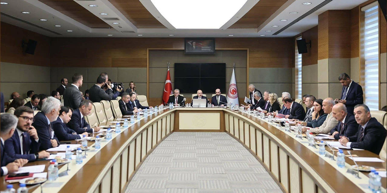 Belediye şirketlerine Cumhurbaşkanı onayı şartı geliyor! Komisyonda kabul edildi