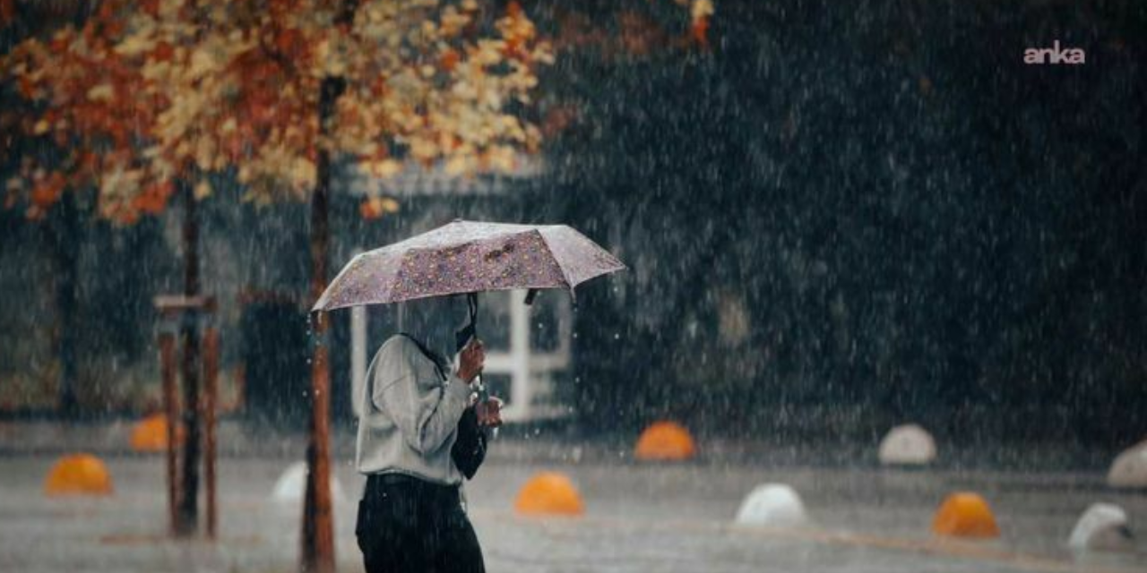 İstanbul'da sıcaklıklar düşüyor: AKOM'dan karla karışık yağmur ve kuvvetli rüzgar uyarısı