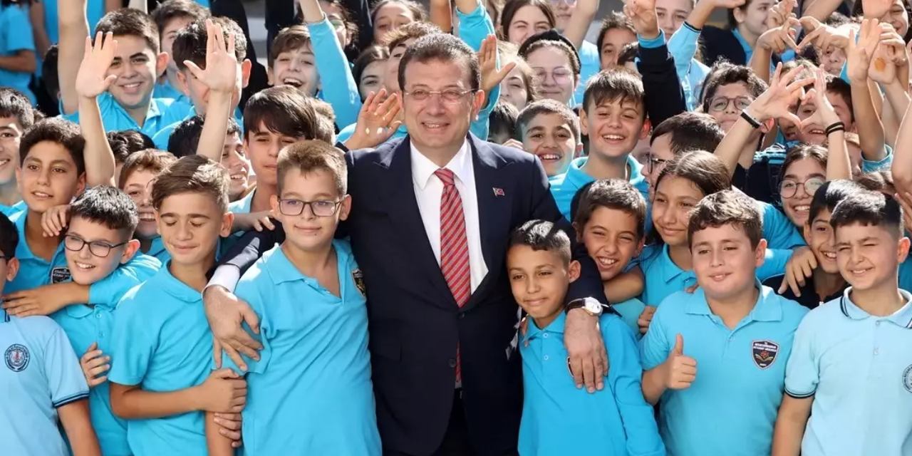 İmamoğlu'ndan, öğrencilere "yarıyıl" mesajı: 'Diplomanızın haksız yere iptal edilmediği bir gelecek...'