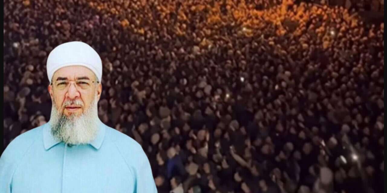 Menzil şeyhi İzmir’de binlerce kişiye tövbe ettirdi