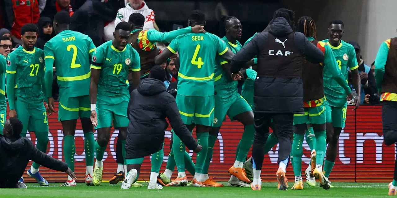 Afrika Kupası'nda tarihi final: Senegal önce sahadan çekildi, sonra kupayı kazandı!