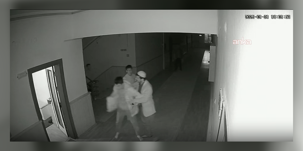 Kur'an kursunda çocuklara darp kameralara yansıdı