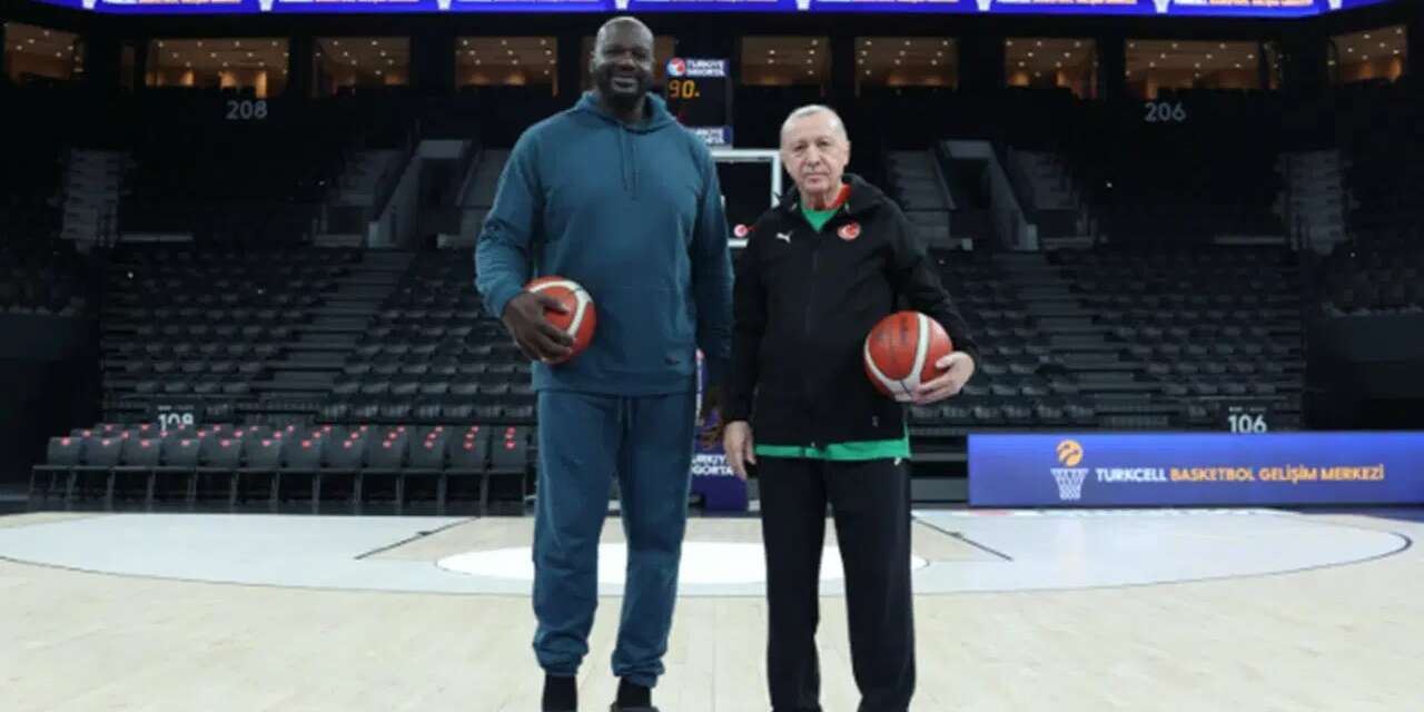 Erdoğan Shaquille O'Neal'la basketbol oynadı
