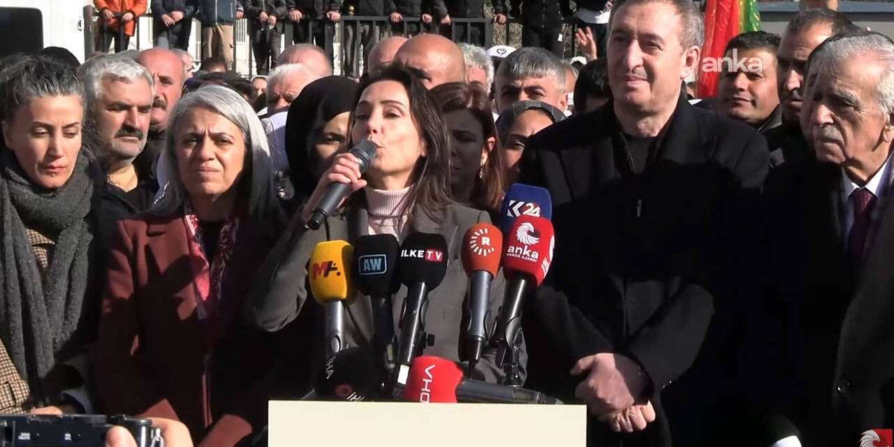 Tuncer Bakırhan'dan Bahçeli'ye: Sana mı soracağız kimin kimi temsil ettiğini?