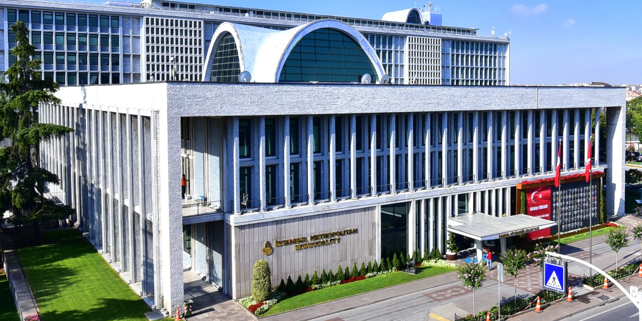 Mahkeme İBB'yi haklı buldu: AK Parti'nin '30 yaş üzeri' başvurusu reddedildi