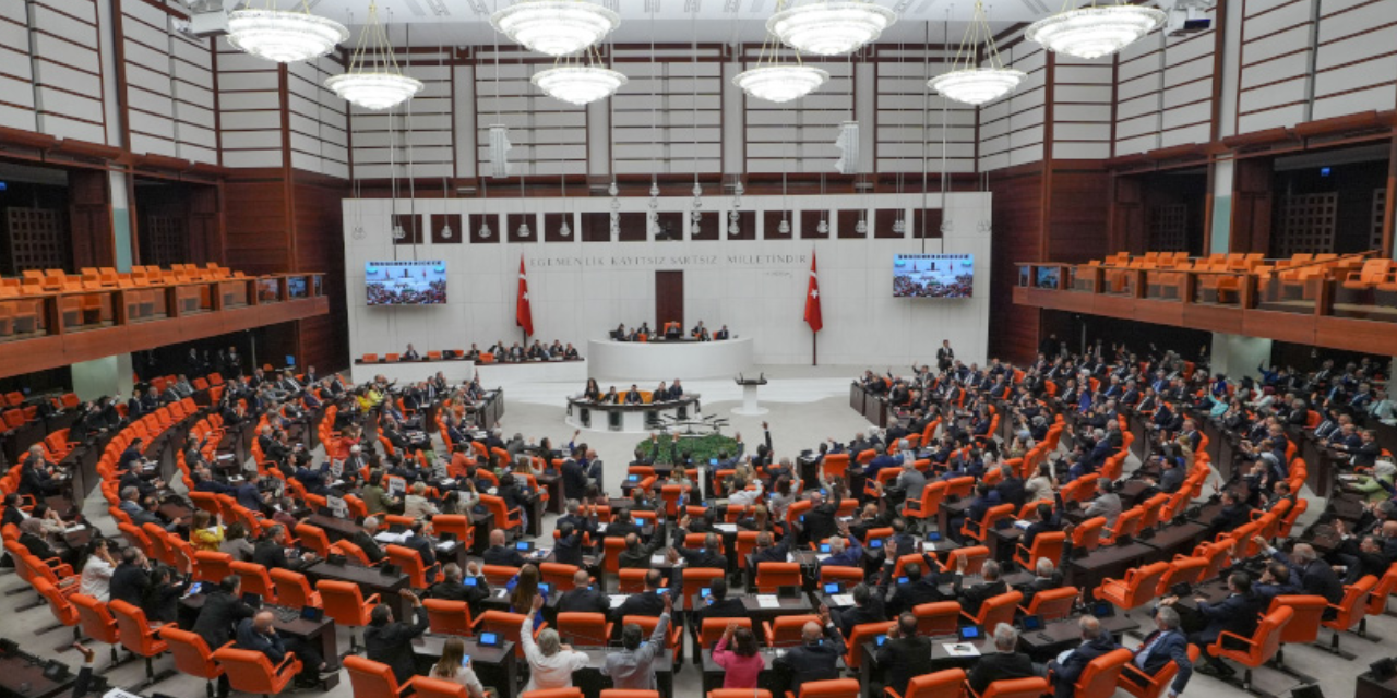 TBMM'de kabul edildi: En düşük emekli aylığı 20 bin lira oldu