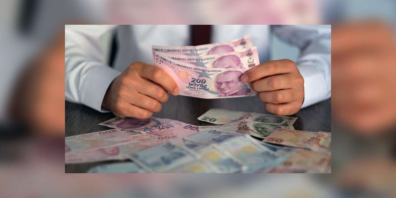 Bakan duyurdu: Emeklilerin zam farkının hesaplara yatacağı tarih belli oldu