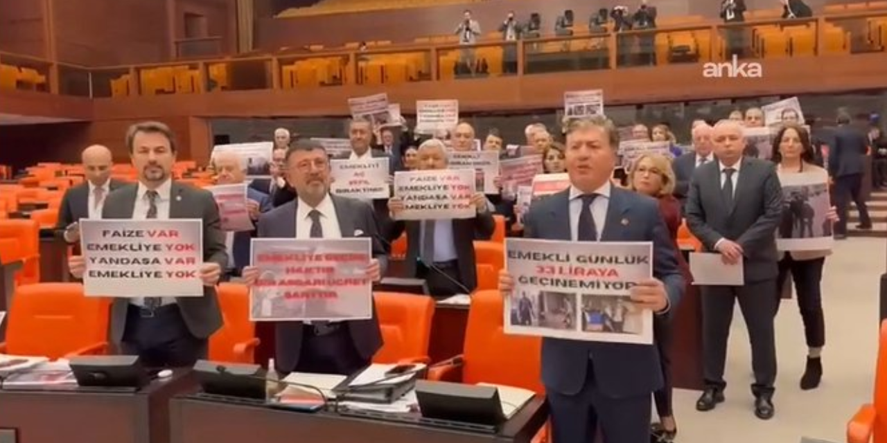 CHP'nin TBMM'de nöbeti sürüyor: 'Tüm emeklilerimizi isyan etmeye çağırıyoruz'
