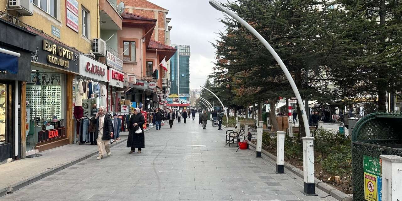 Yer Niğde, konu depresyon: 'Pazartesiye kadar yokum...'
