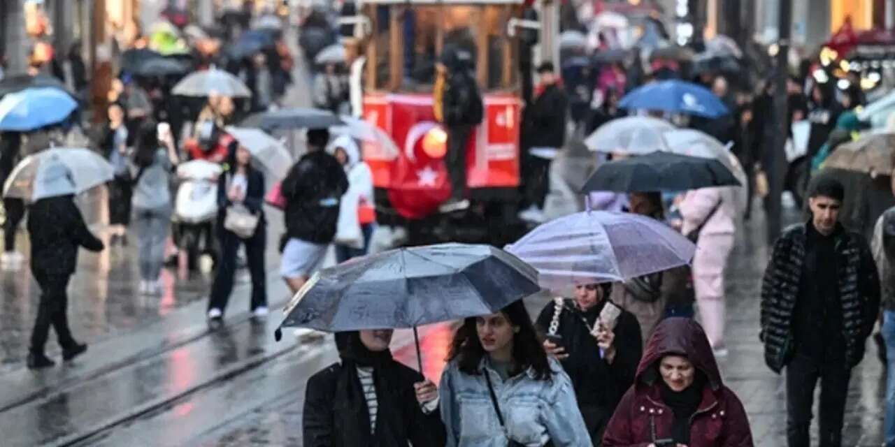 Hava tahminleri paylaşıldı: AKOM'dan İstanbul'a müjde