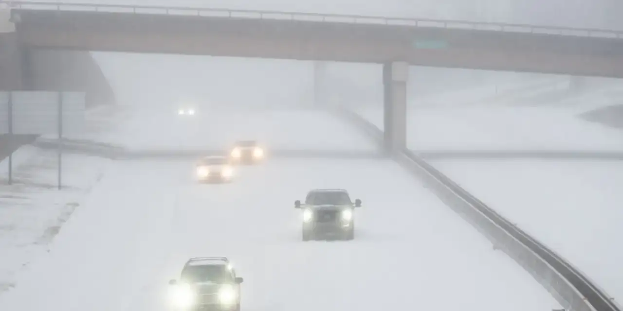 ABD’de kar fırtınası hayatı durdurdu: Binlerce uçuş iptal, on binlerce kişi elektriksiz