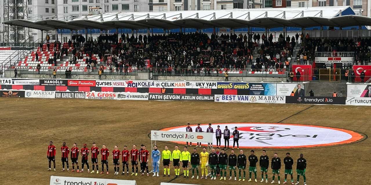 Vanspor-Iğdır FK maçında "Kahrolsun IŞİD" sloganı atıldı