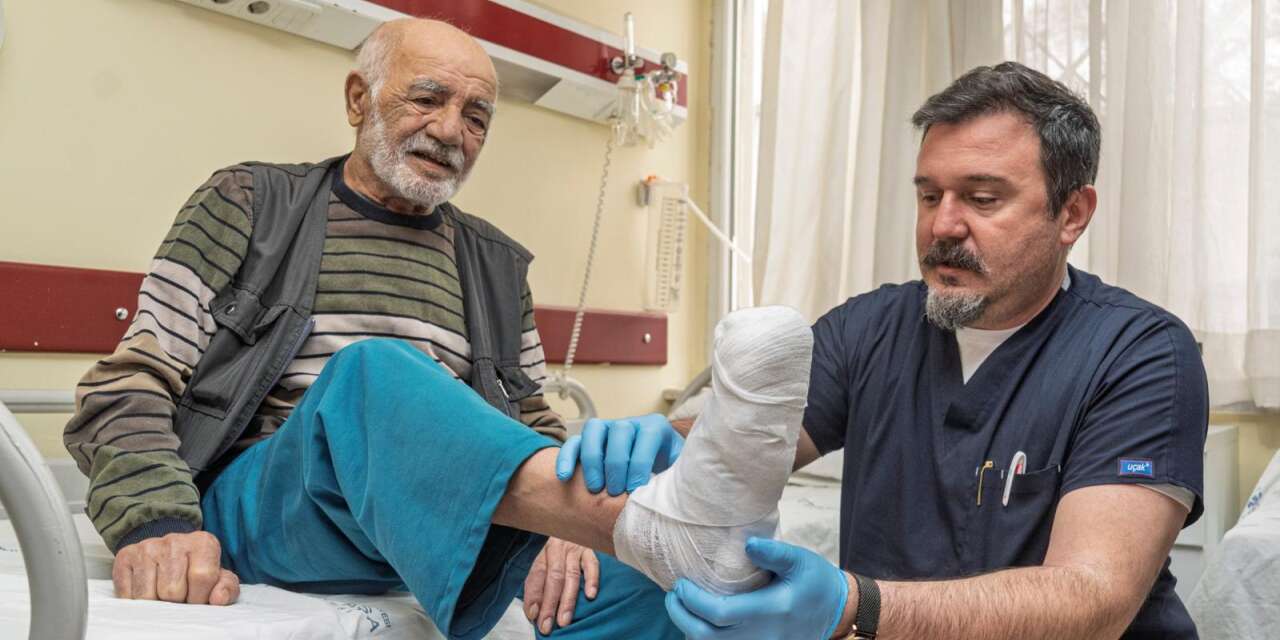 83 yaşında ayağını kaybetmekten son anda kurtuldu: “Keseriz” dediler, Eşrefpaşa “kurtarırız” dedi