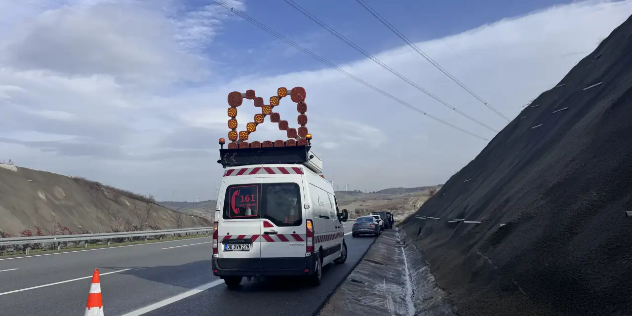 Altın yüklü araç kaza yaptı: 8 külçe buhar oldu