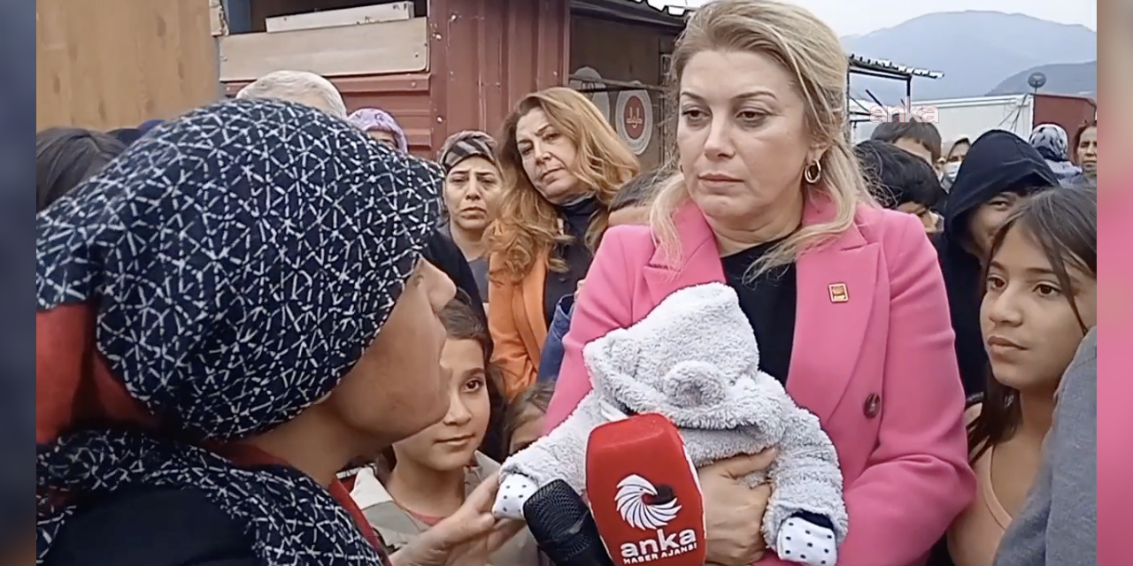 Osmaniyeli depremzede Bahçeli'ye "Yazıklar olsun" dedi: "Altın tastan su içenlerle hepimiz aynı yere gideceğiz"