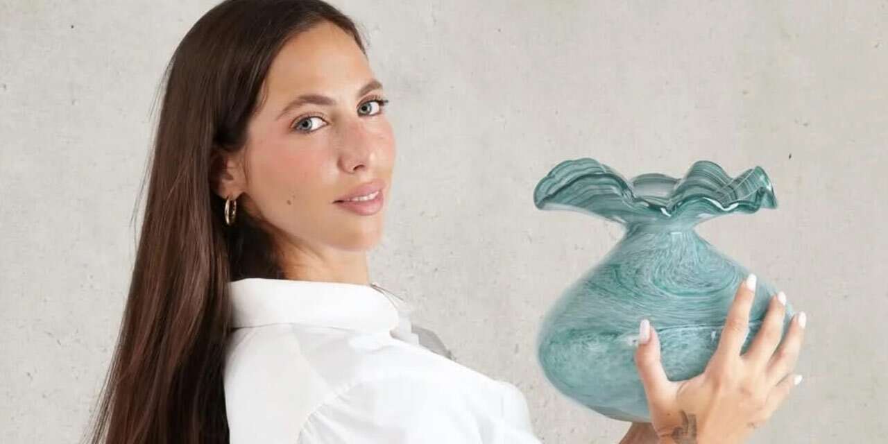 Hülya Avşar’ın kızı Zehra Çilingiroğlu'nun tasarımlarının fiyatını görenler gözlerine inanamadı