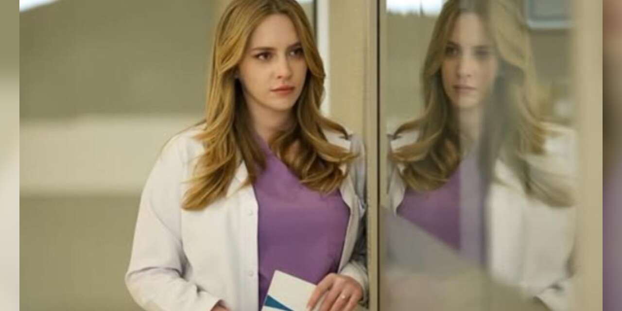 Hayal Köseoğlu pankart açtı: 'Beni bağımsızda da oynatın'