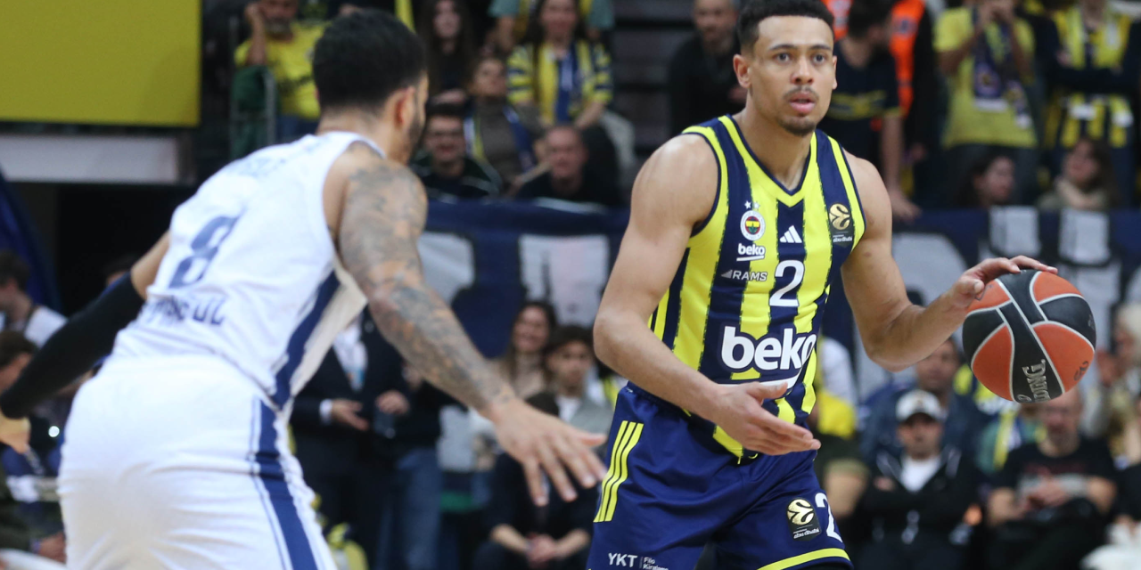 Fenerbahçe Beko, EuroLeague'de Anadolu Efes karşısında zorlanmadı