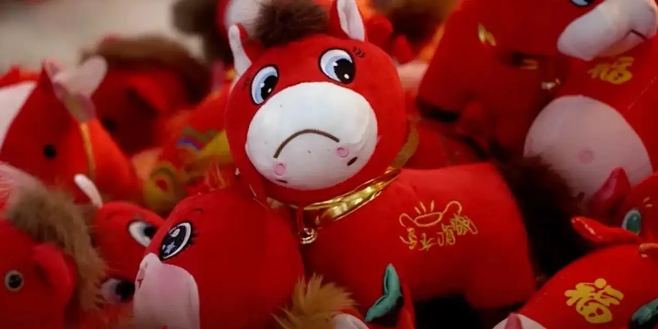 Labubu'dan sonra yeni trend “ağlayan at” oldu