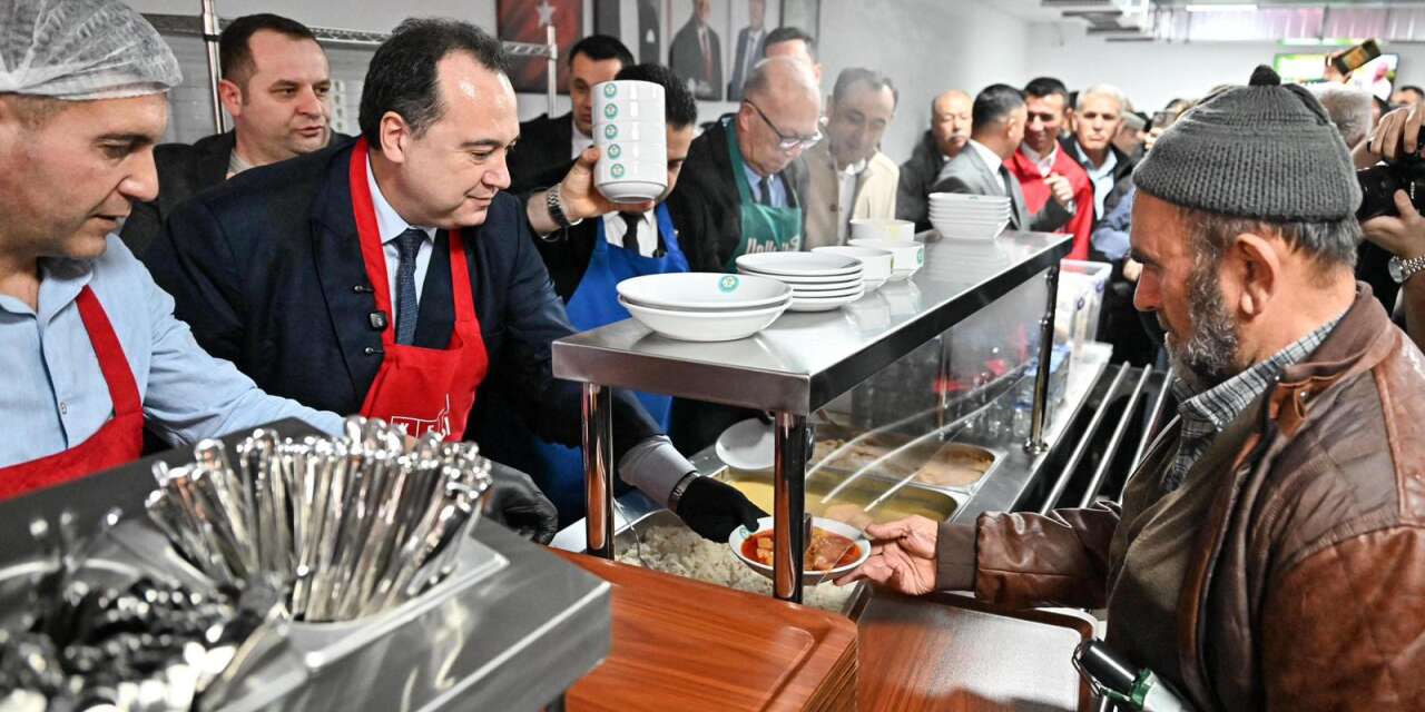 Besim Dutlulu: “Tek amaç: Kimse yatağa aç girmesin”