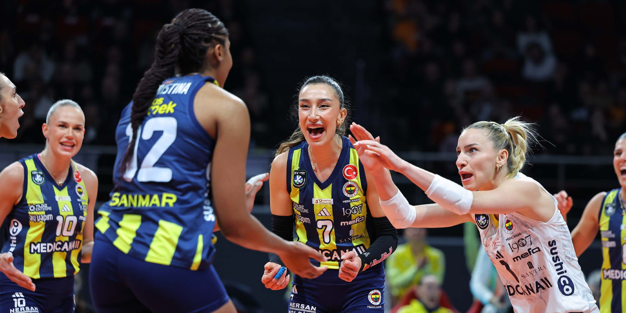 Fenerbahçe Medicana, Galatasaray Daikin’i set vermeden geçti!