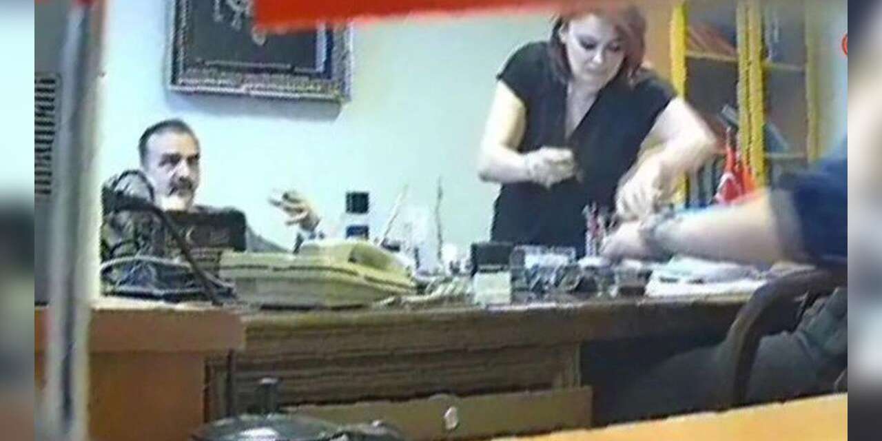 'Beni Clooney seni Angelina Jolie oynayacak'