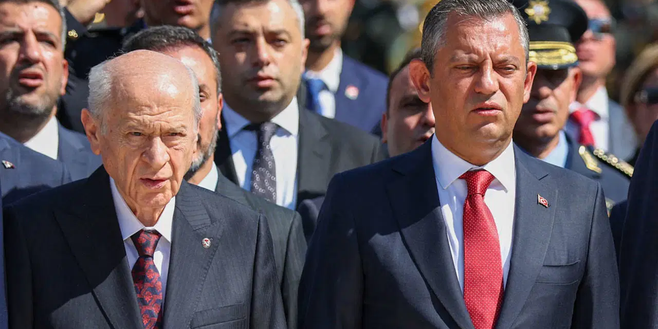 MHP lideri Bahçeli, Özgür Özel'i telefonla aradı!