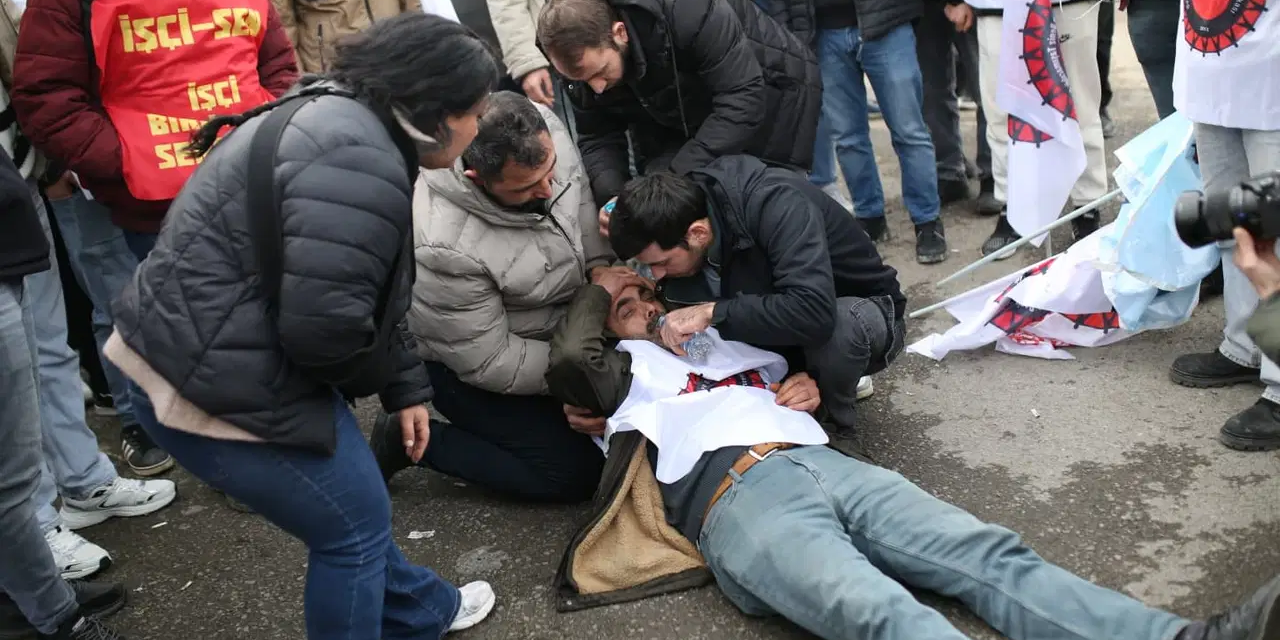 Migros işçileri, patron Özilhan'ın evinin önünde toplandı: 46 işçi gözaltına alındı