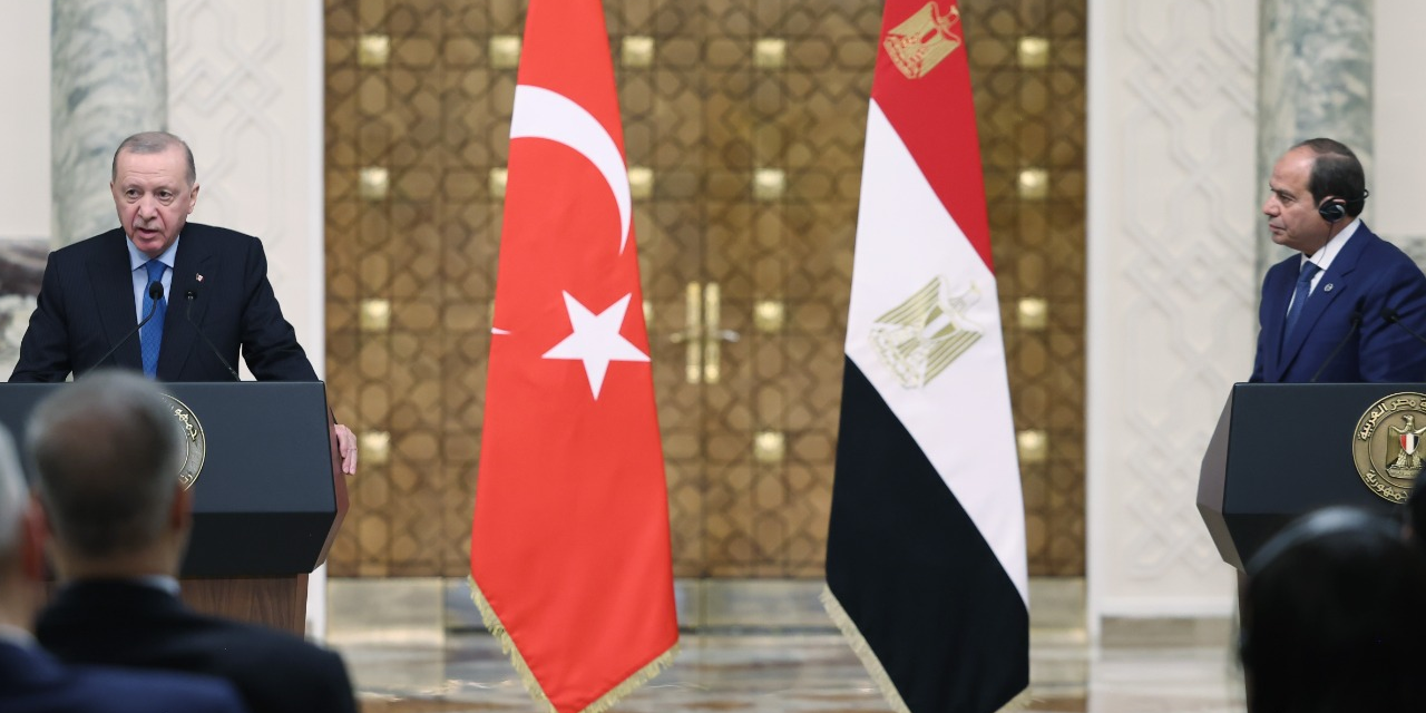 İki lider Kahire'de aynı masada: Sisi: Kardeşim Erdoğan, Mısır'ın en aziz misafiri