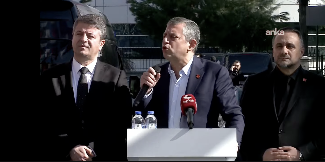 Özgür Özel, Adıyaman'da: "Önemli olan böyle acıların yaşanmaması için tedbir almak"