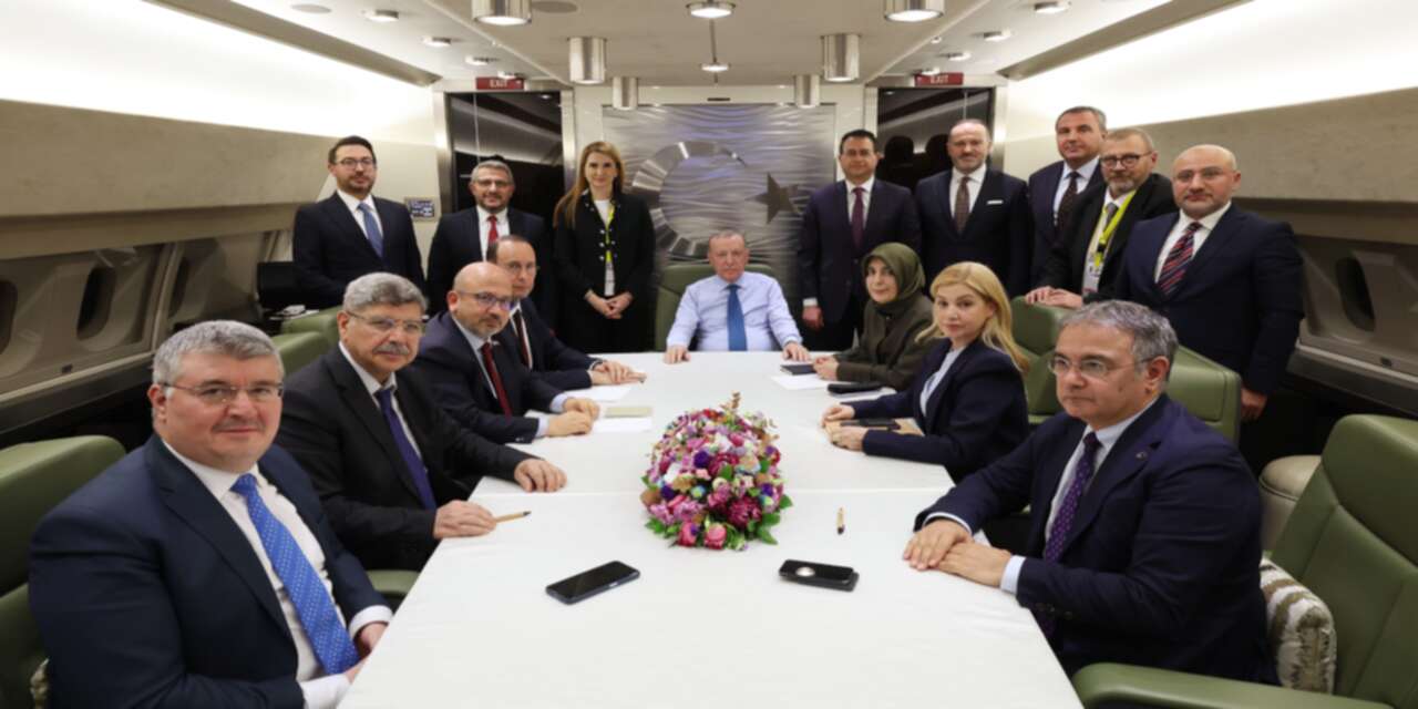 Zemin diyaloga ve diplomasiye hala açıktır