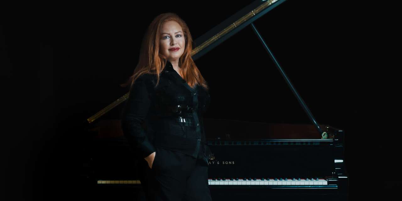 Süreyya Operası'nda Mehveş Emeç'le “Biraz hüzün biraz neşe”