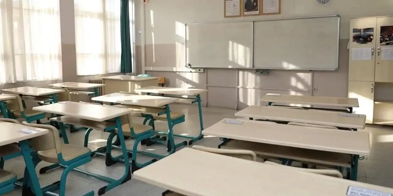 CİMER'e yansıdı: Olmayan binlerce öğrenciye karne iddiası