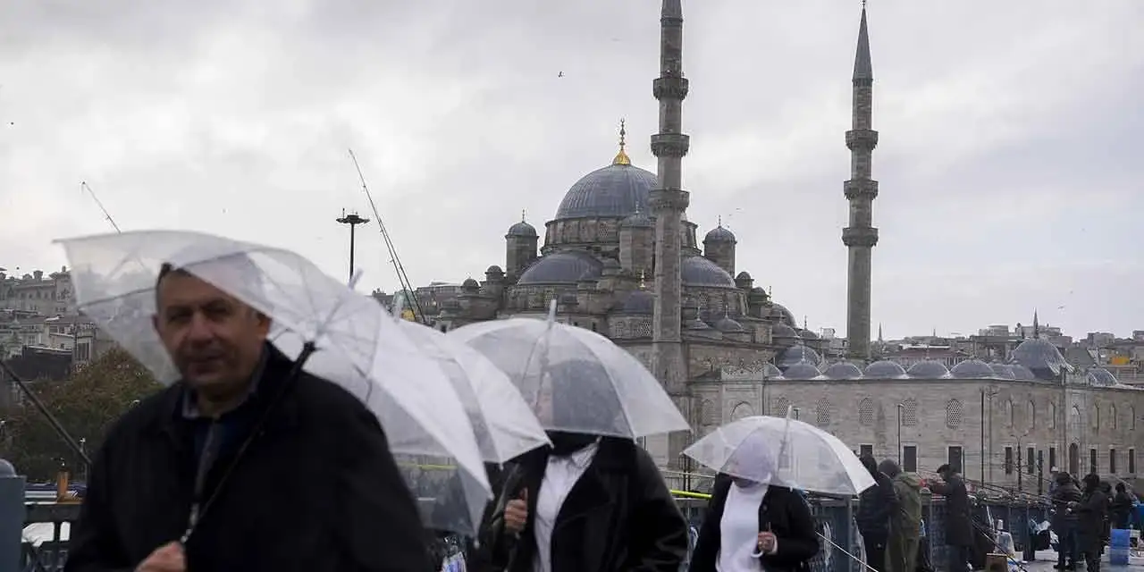 İstanbul dahil birçok kent için sarı kodlu sağanak yağış uyarısı