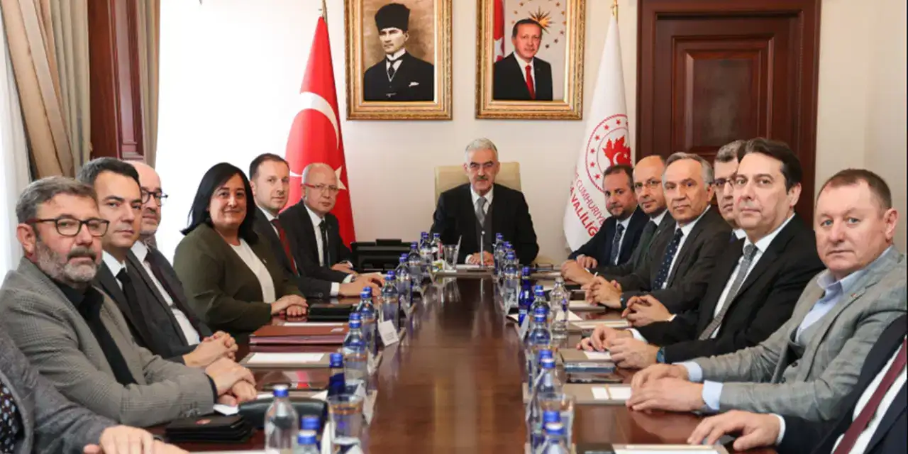 CHP’li Murat Emir ‘açık konuşalım’ diyerek Bursa Valisi’ne seslendi