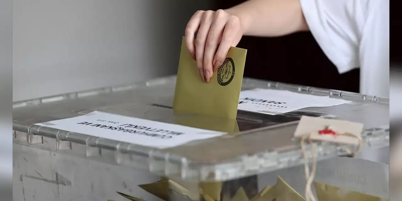 Üniversite öğrencilerinin anketinde CHP’den AK Parti’ye rekor fark