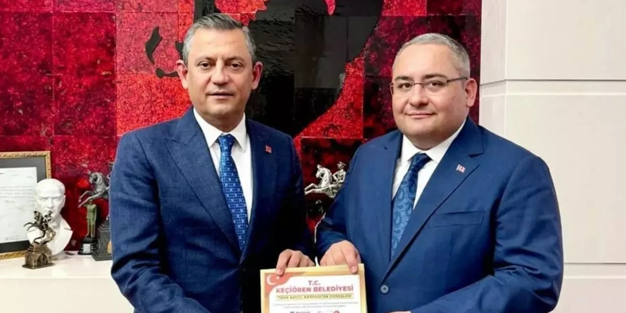 Mesut Özarslan'ın ailesine hakaret etti mi? Özgür Özel'den açıklama geldi