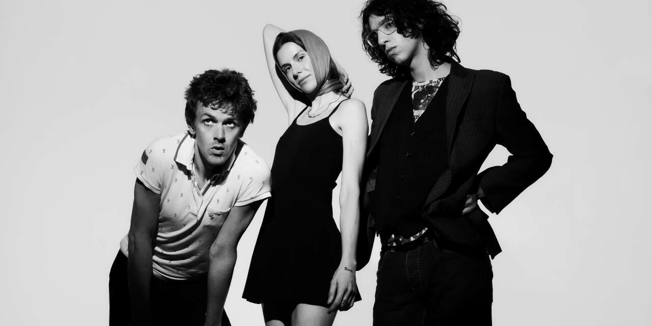 Salon İKSV’de yeni sezon 12 Şubat’ta başlıyor: Bar italia, The Dears, Jen Sessions