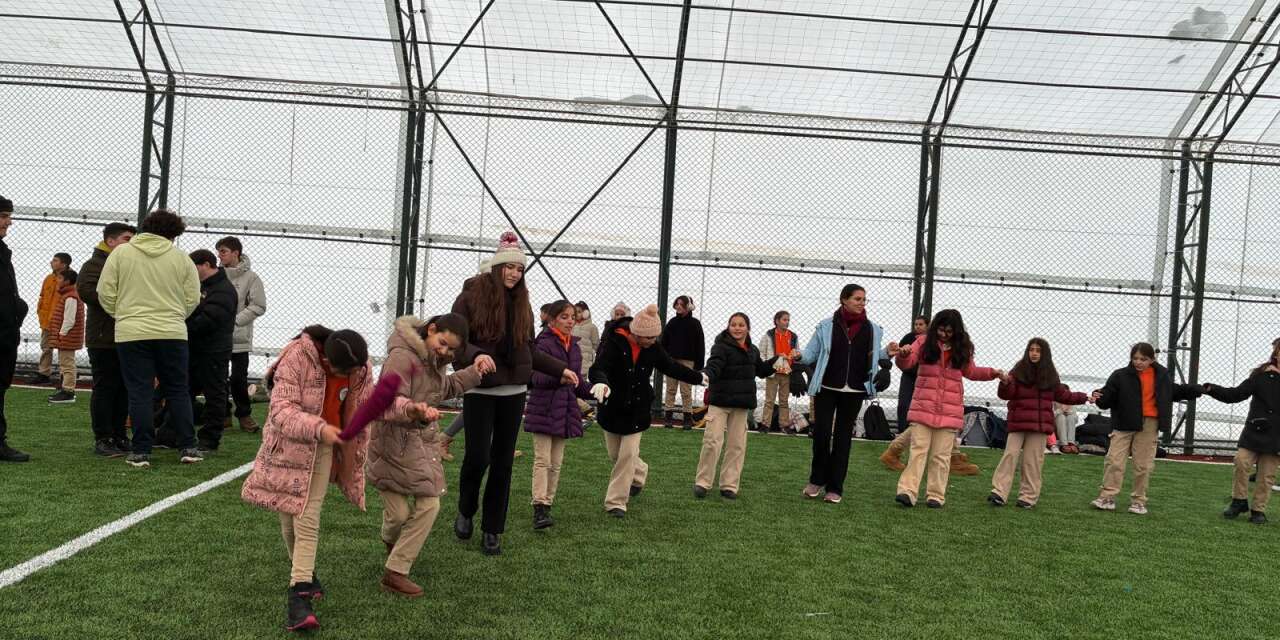 İzmir'den Ardahan'a... Öğrencilerden gönülleri ısıtan buluşma